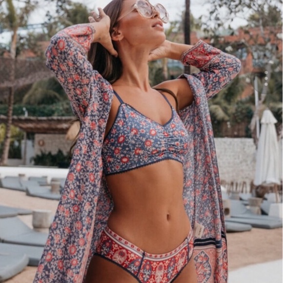Spell & The Gypsy Jasmine Duster Kimono Navy NWT - Picture 2 of 8